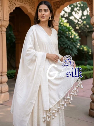 White Single Color Plain Dupatta Ultra-Lightweight in Pure Gaji Silk