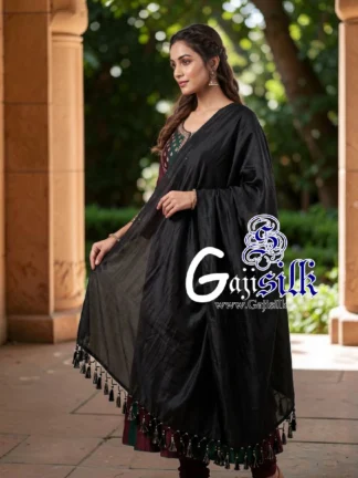 Black Single Color Plain Dupatta Ultra-Lightweight in Pure Gaji Silk